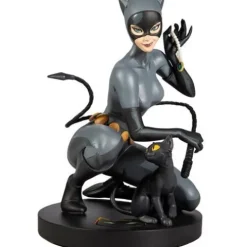 DC Designer Series Catwoman by Stanley Lau 1:6 Scale Statue